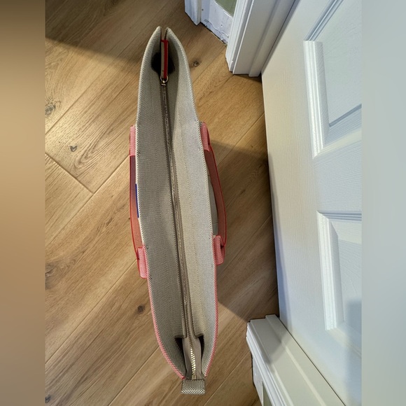 Rothy’s The Essential Tote - Picture 4 of 7